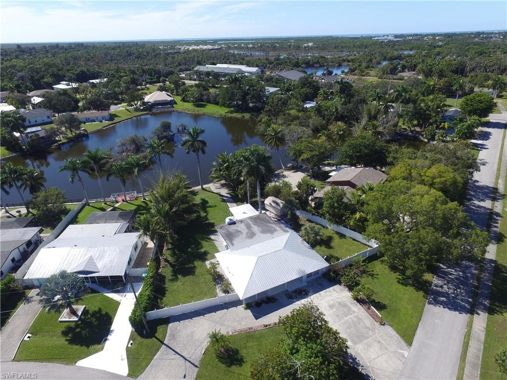 22 Constitution DR NAPLES, FL 34112