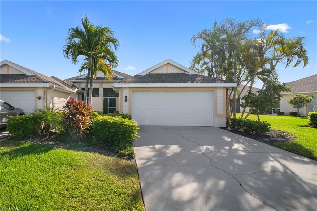 3525 arclight CT FORT MYERS, FL 33916