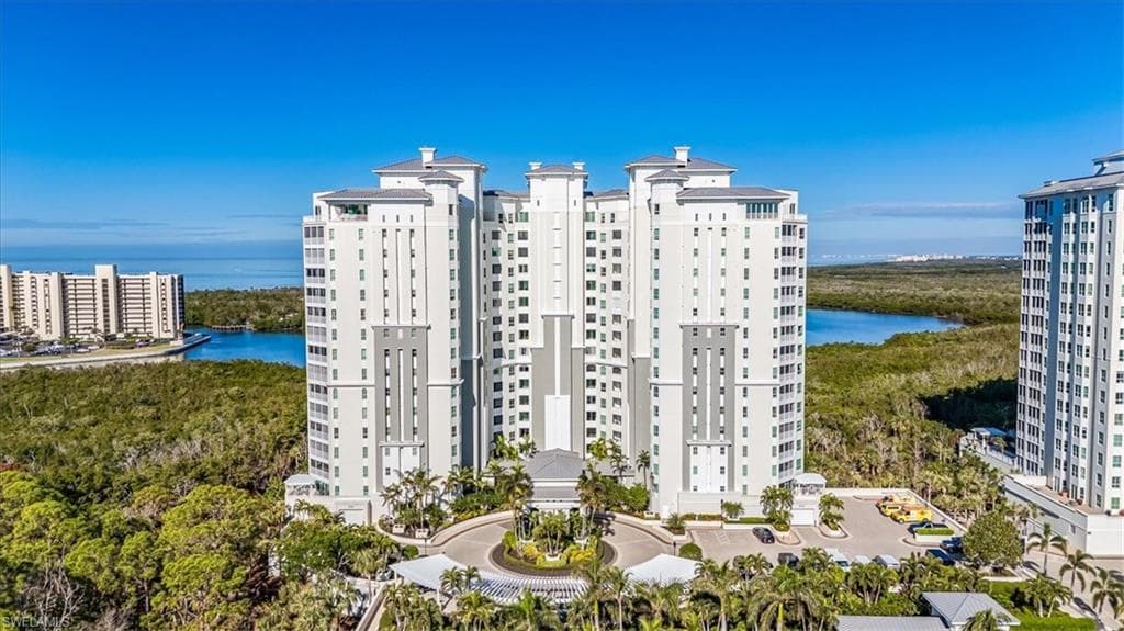 295 Grande WAY 702 NAPLES, FL 34110