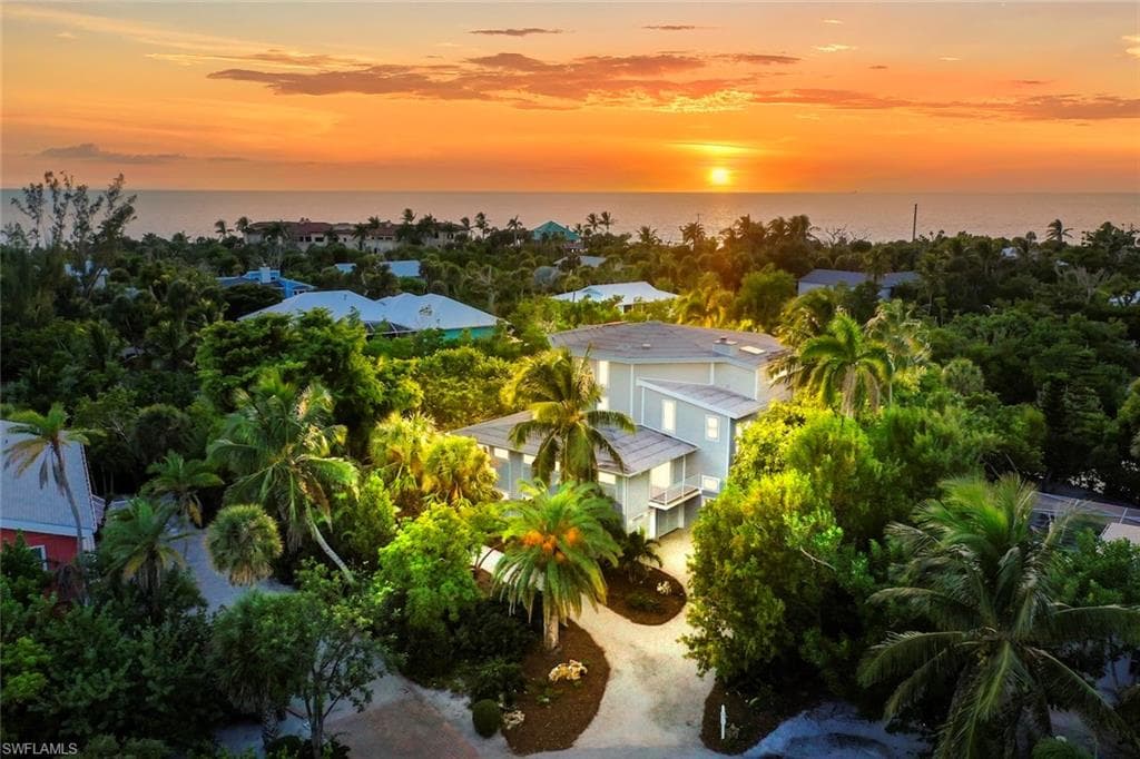 2451 Blind Pass CT SANIBEL, FL 33957