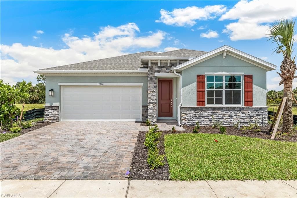 17842 SHADE TREE LOOP PUNTA GORDA, FL 33982