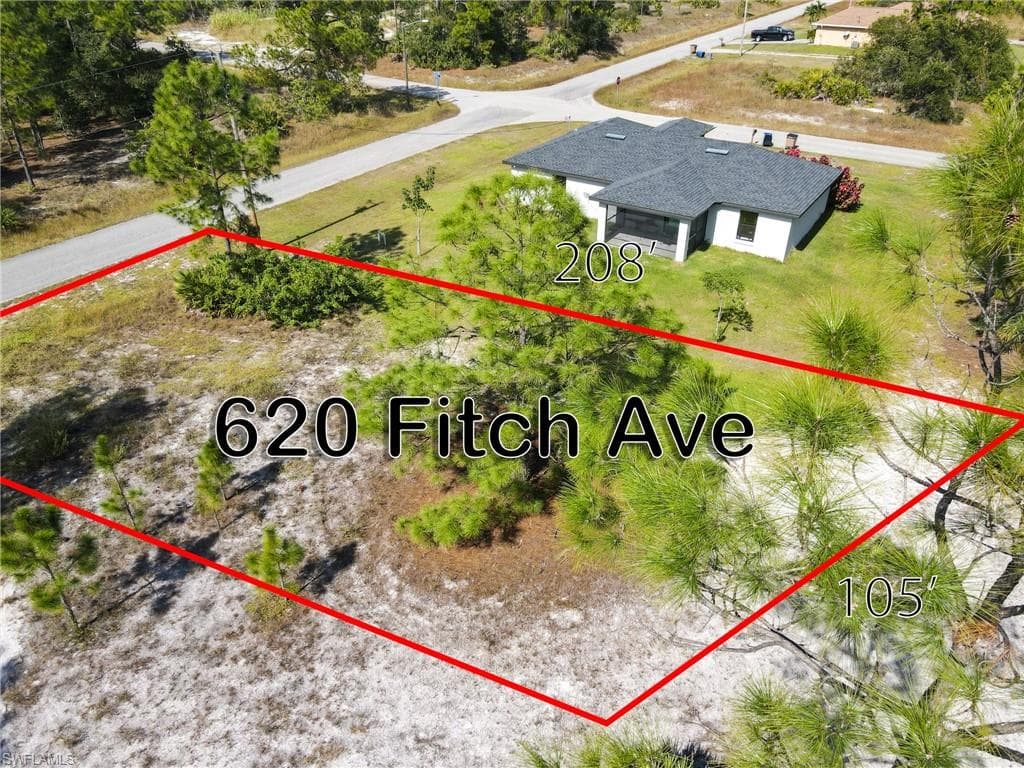 620 Fitch AVE LEHIGH ACRES, FL 33972