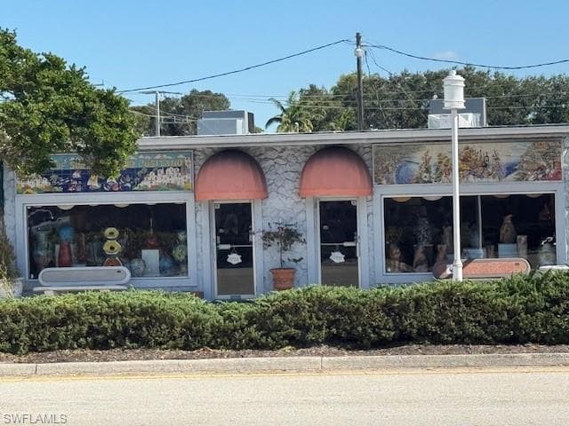 430 9th ST N NAPLES, FL 34102
