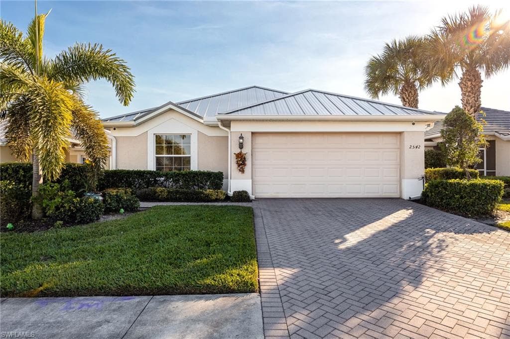 2542 Greendale PL CAPE CORAL, FL 33991