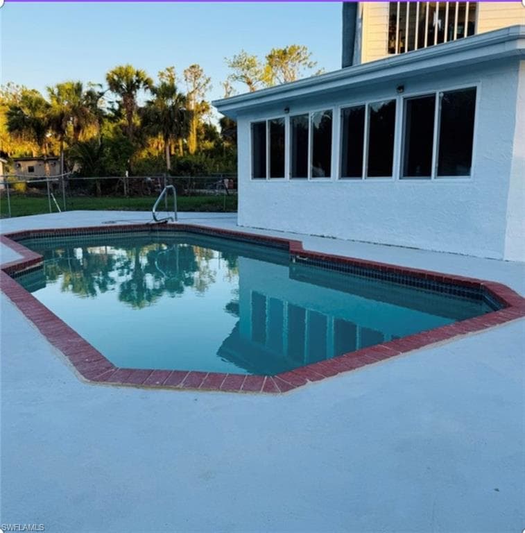 250 10th ST NE NAPLES, FL 34120