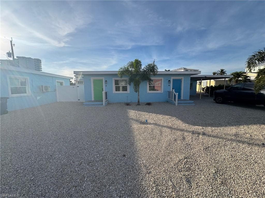 127-129 Fairweather LN FORT MYERS BEACH, FL 33931
