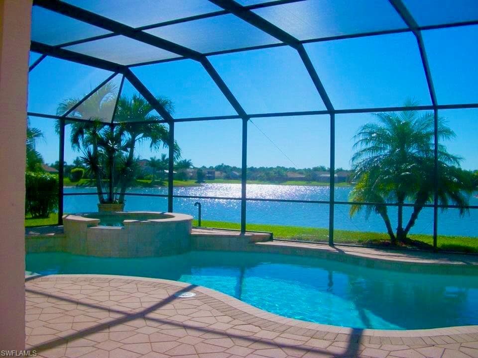 2239 Grove DR NAPLES, FL 34120