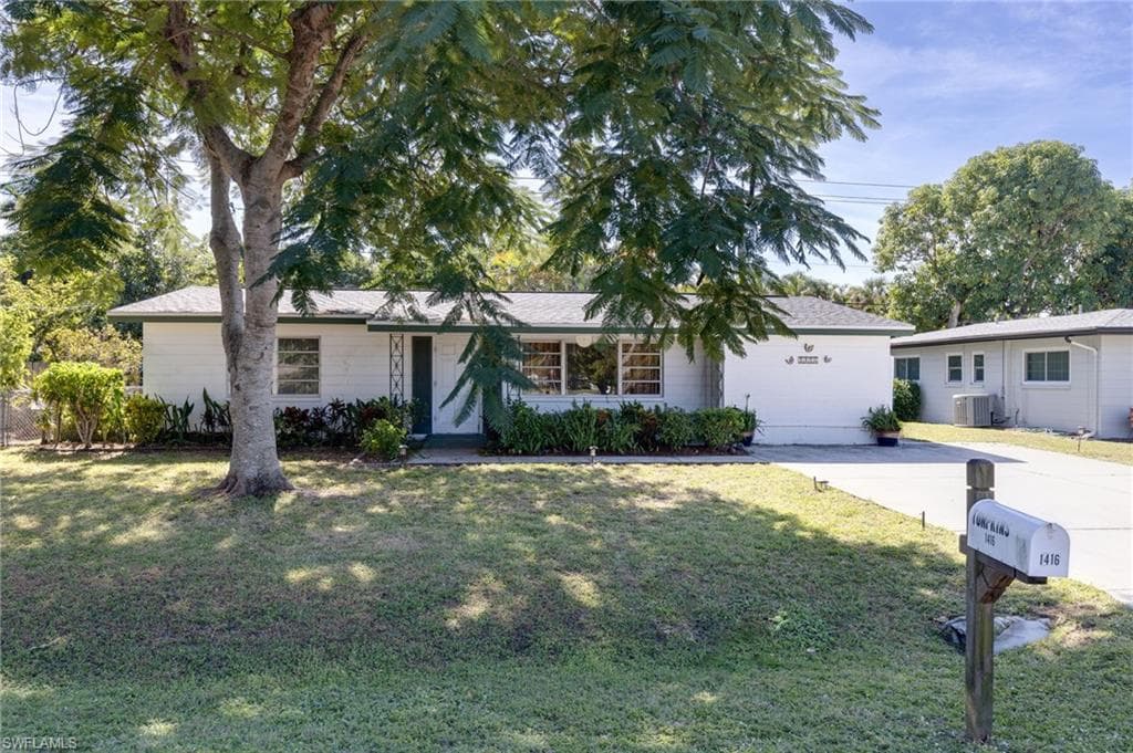 1416 Charles RD FORT MYERS, FL 33919