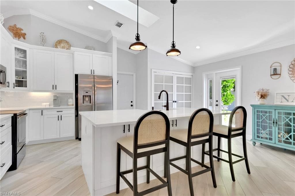 1151 Jardin DR NAPLES, FL 34104