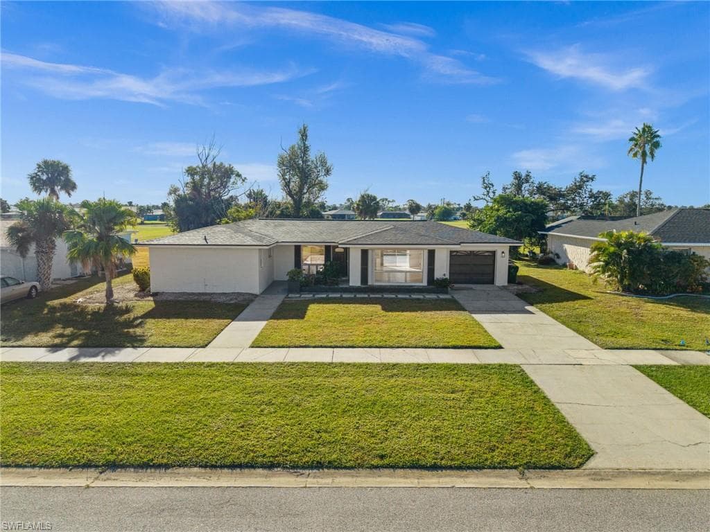 33 Golfview PL ROTONDA WEST, FL 33947