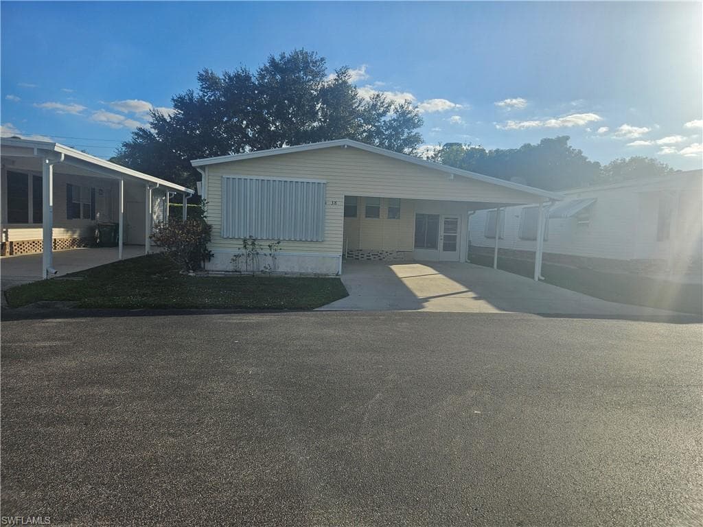 38 Turquoise AVE 38T NAPLES, FL 34114