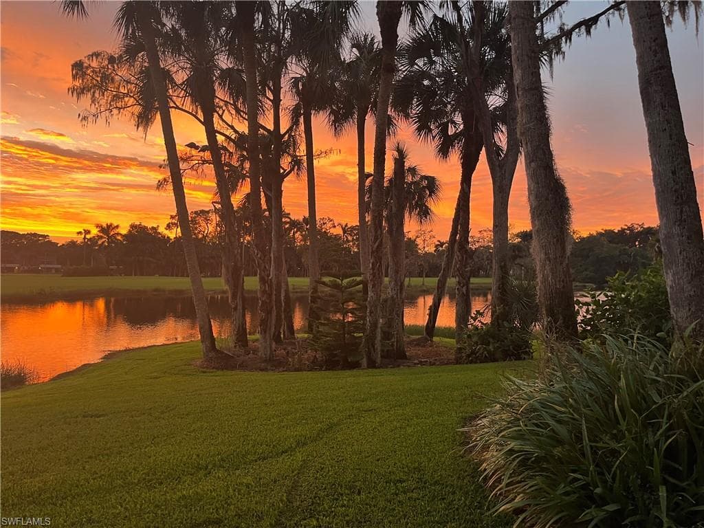 104 Clubhouse DR 272 NAPLES, FL 34105