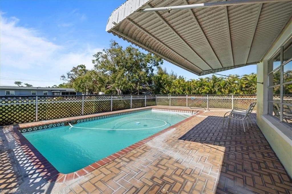 1387 Sunrise DR NORTH FORT MYERS, FL 33917