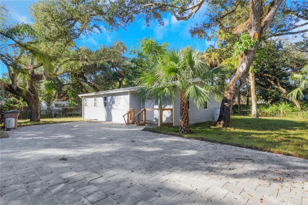 12531 Orange River BLVD FORT MYERS, FL 33905