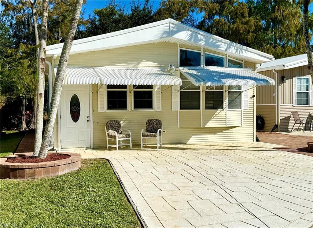 46 Imperial Wilderness BLVD 46 NAPLES, FL 34114