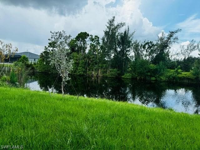 1005 SW 11th CT CAPE CORAL, FL 33991