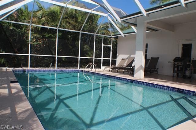 704 107th AVE N NAPLES, FL 34108