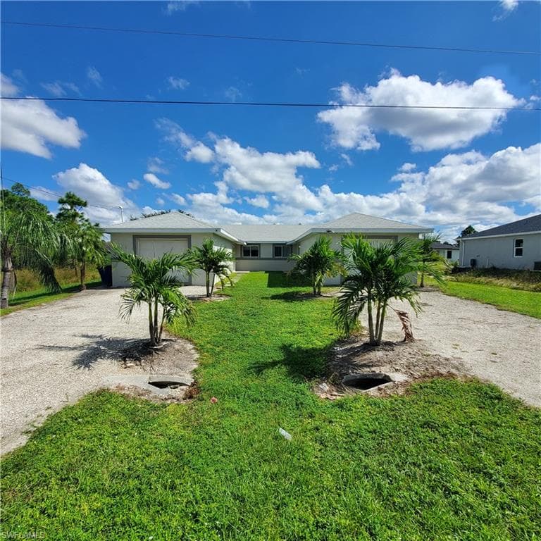 777 Bedford DR LEHIGH ACRES, FL 33974