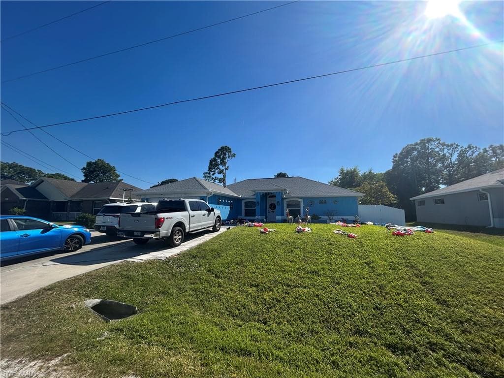 3907 16th ST W LEHIGH ACRES, FL 33971