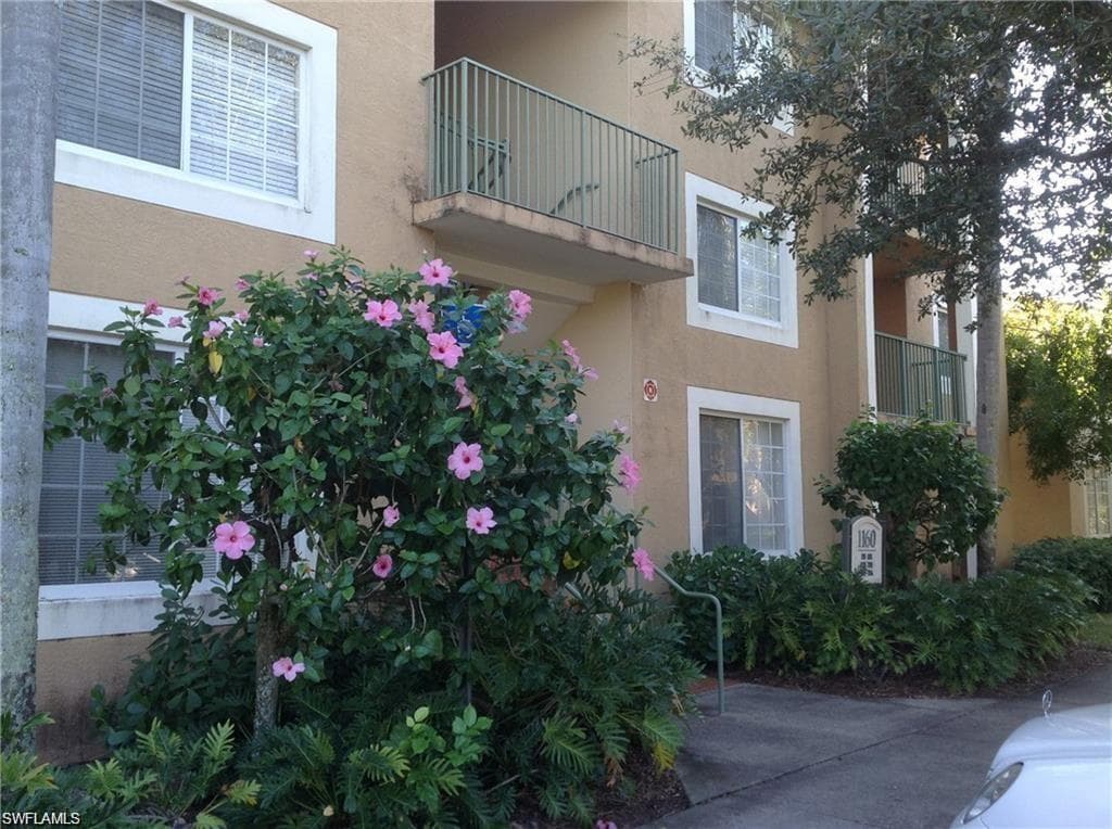 1160 Wildwood Lakes BLVD 9-206 NAPLES, FL 34104