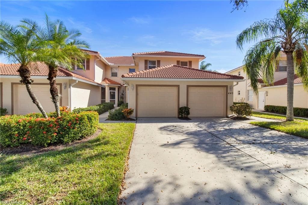 440 Robin Hood CIR 102 NAPLES, FL 34104