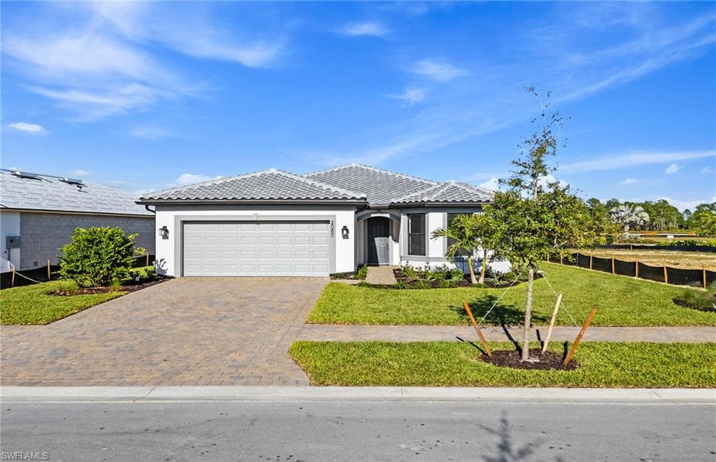 2080 Freemont WAY NAPLES, FL 34120