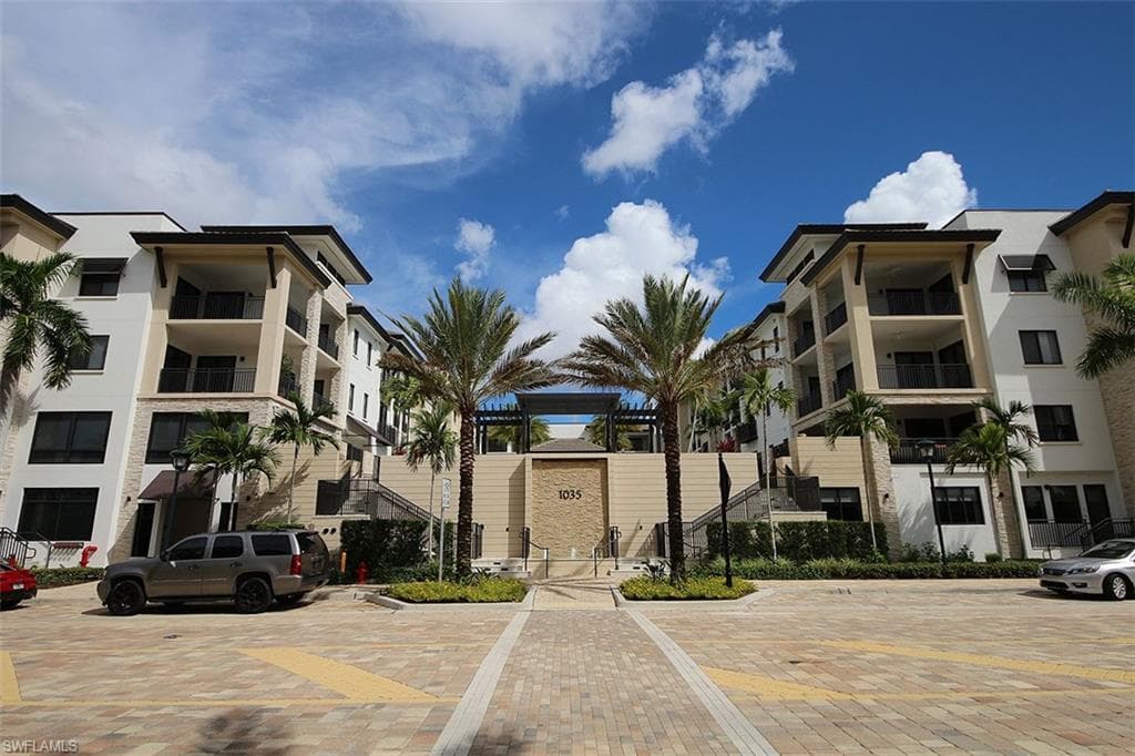 1035 3rd AVE S 411 NAPLES, FL 34102