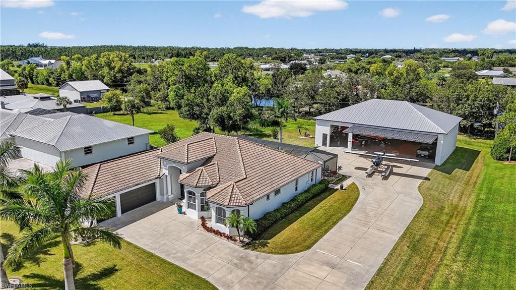 18741 CROSSWIND AVE NORTH FORT MYERS, FL 33917