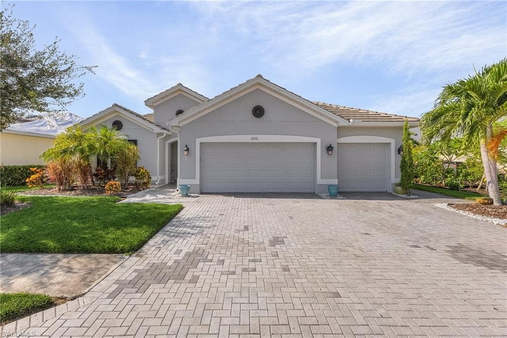 2736 Lambay CT CAPE CORAL, FL 33991