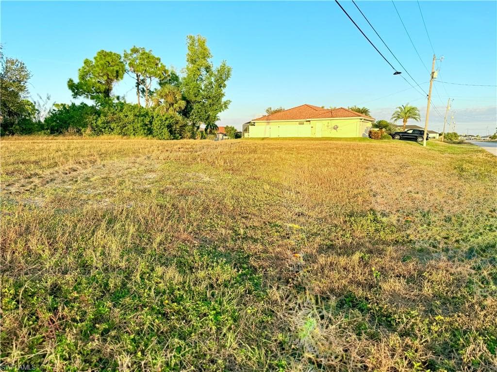 1723 NW 26th ST CAPE CORAL, FL 33993