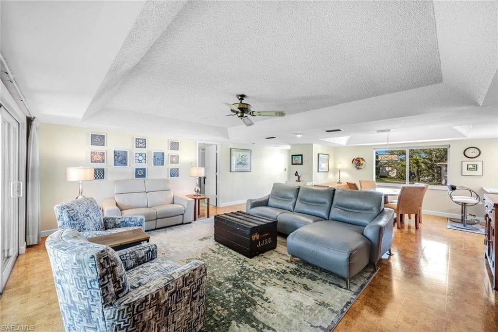 261 Memory LN 4 NAPLES, FL 34112
