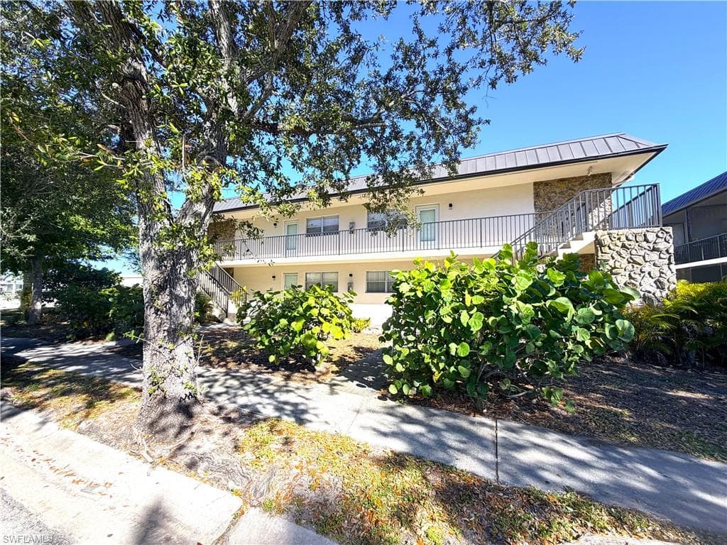 1560 Colonial BLVD 222 FORT MYERS, FL 33907