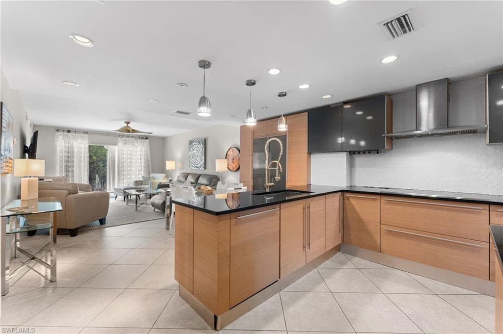 3001 Sandpiper Bay CIR B103 NAPLES, FL 34112