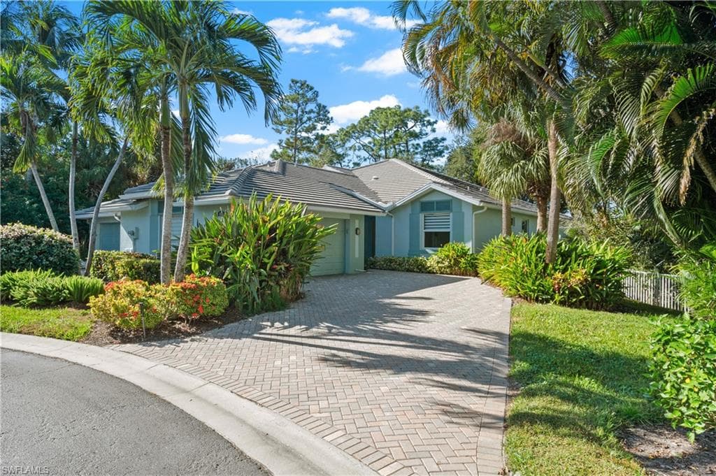 670 Catamaran CT NAPLES, FL 34110