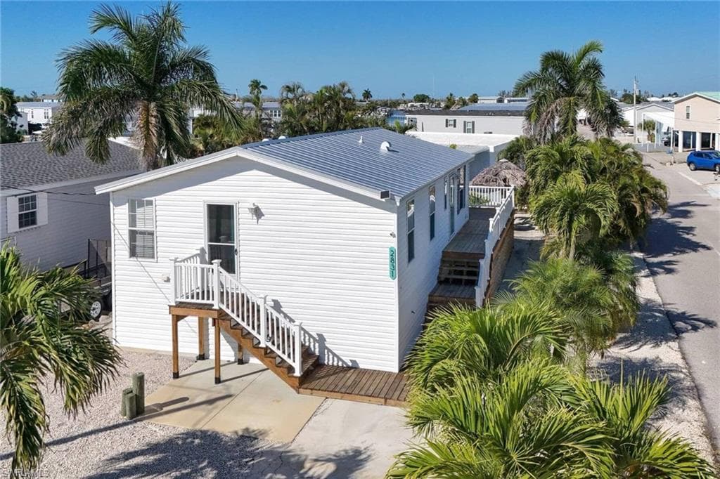 2831 York RD ST. JAMES CITY, FL 33956