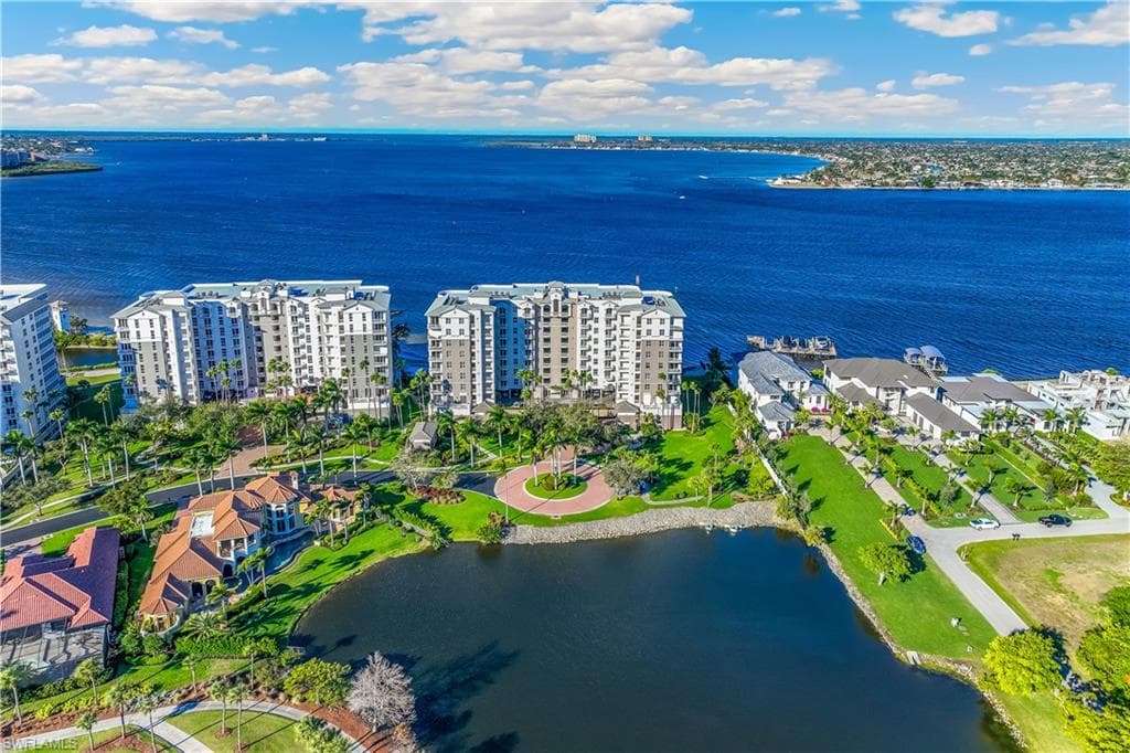 14200 Royal Harbour CT 301 FORT MYERS, FL 33908