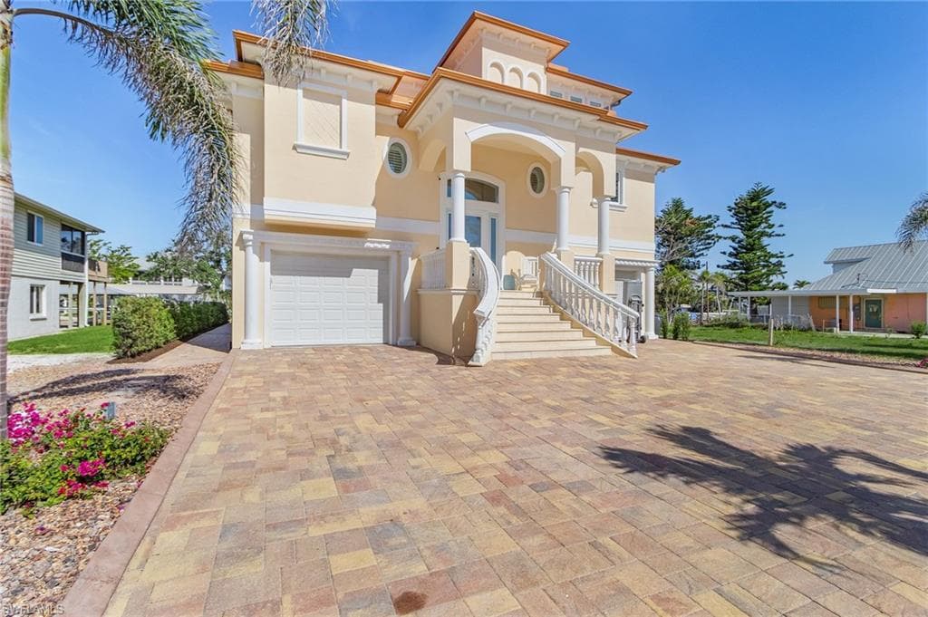 161 Egret ST FORT MYERS BEACH, FL 33931