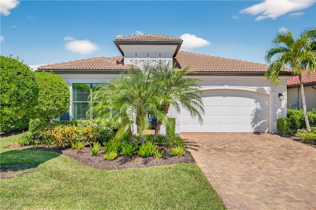 1489 Artesia DR W NAPLES, FL 34113