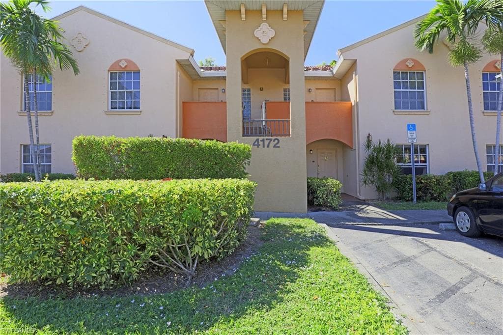 4172 Castilla CIR 206 FORT MYERS, FL 33916