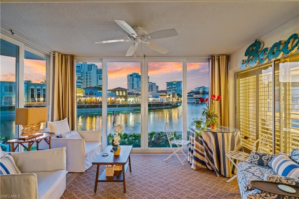 205 Park Shore DR 4-413 NAPLES, FL 34103