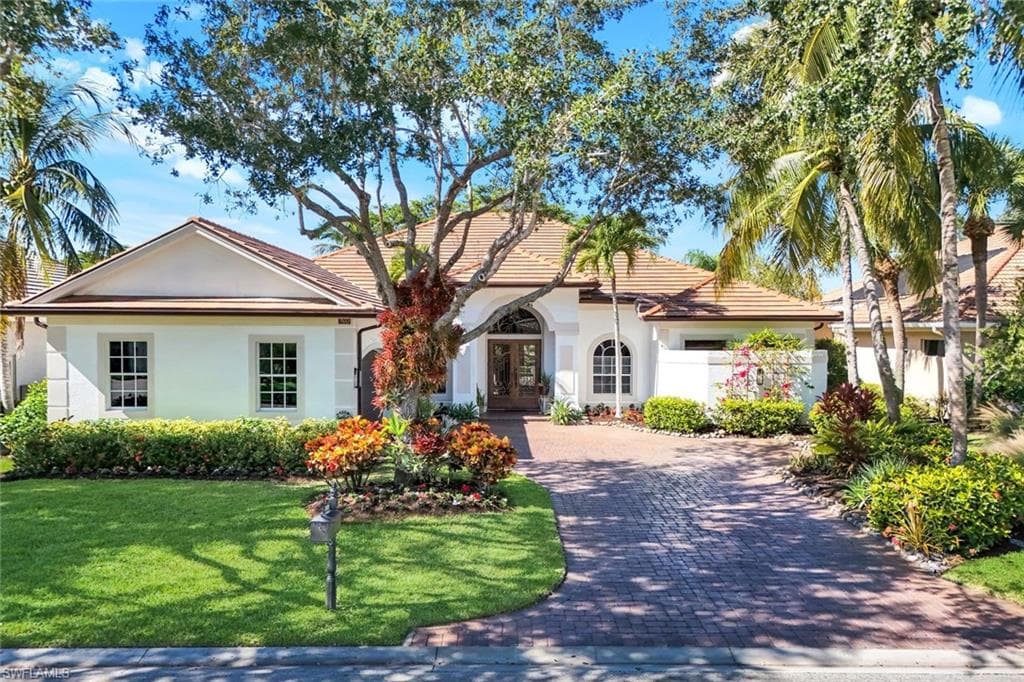 7633 Mulberry LN NAPLES, FL 34114