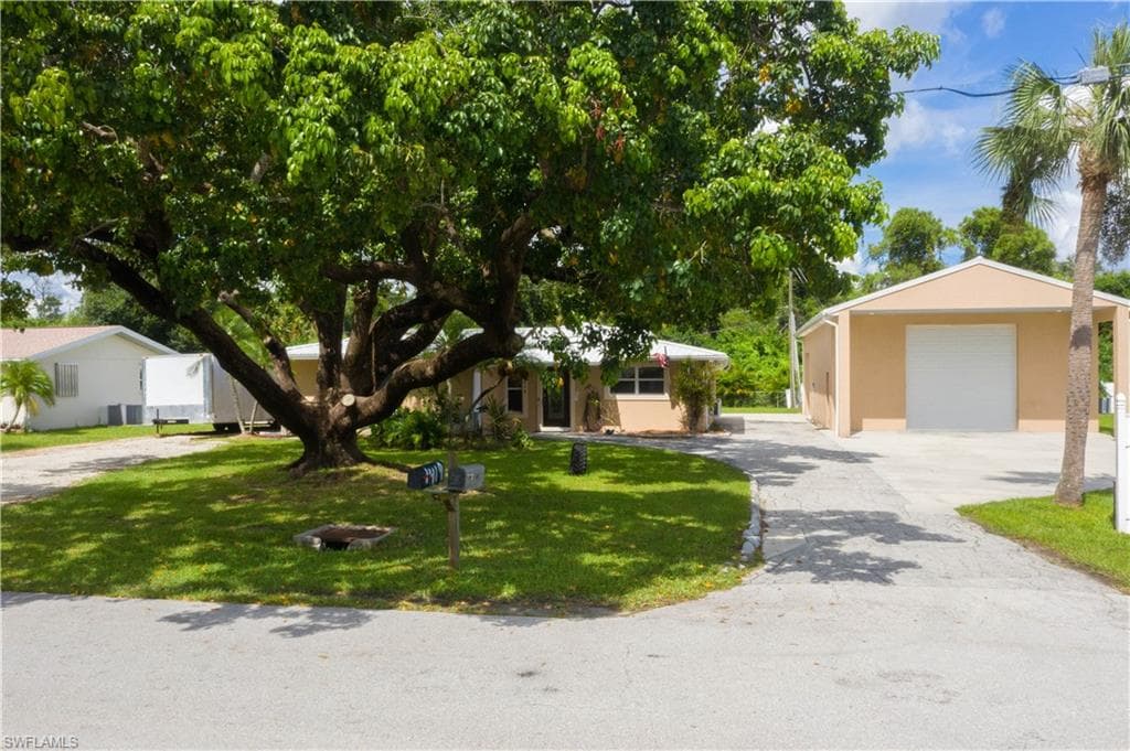1418 Shirley DR NORTH FORT MYERS, FL 33917