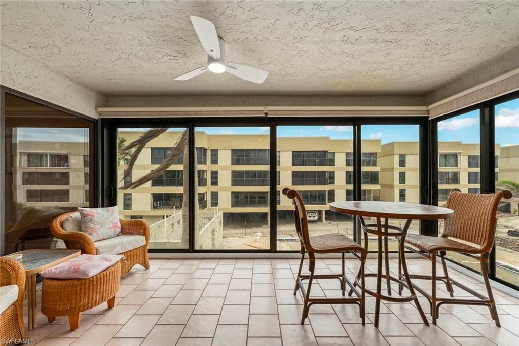 2721 W Gulf DR 212 SANIBEL, FL 33957