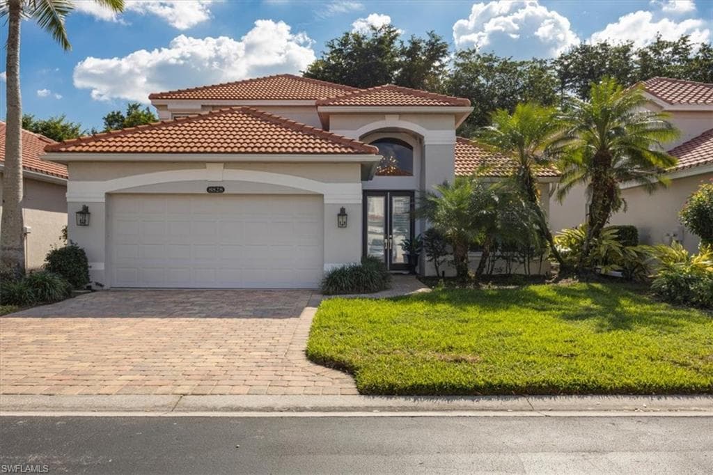 8828 Ventura WAY NAPLES, FL 34109