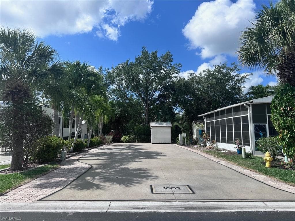 1602 Diamond Lake CIR NAPLES, FL 34114