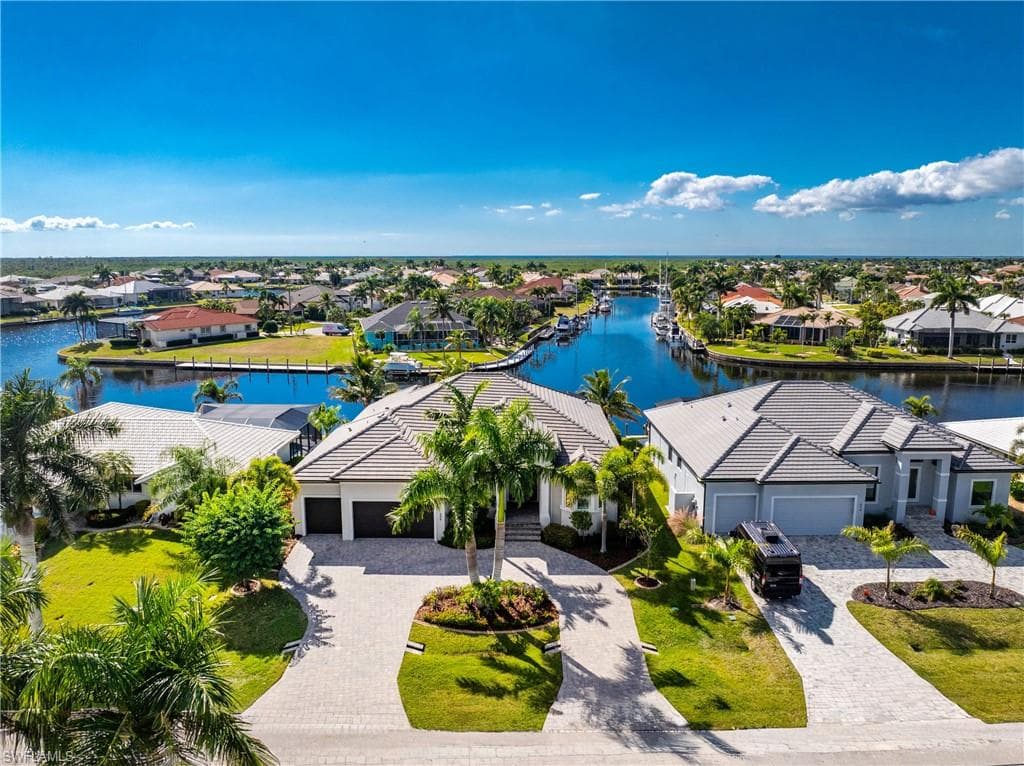 698 Monaco DR PUNTA GORDA, FL 33950