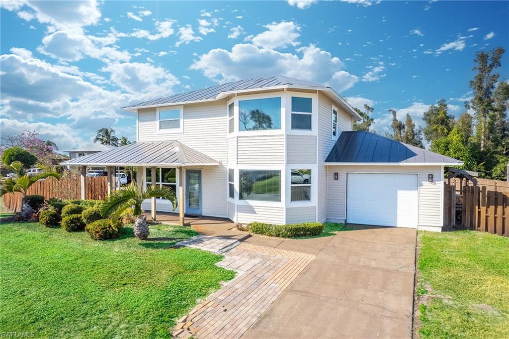 9009 Cypress DR S FORT MYERS, FL 33967