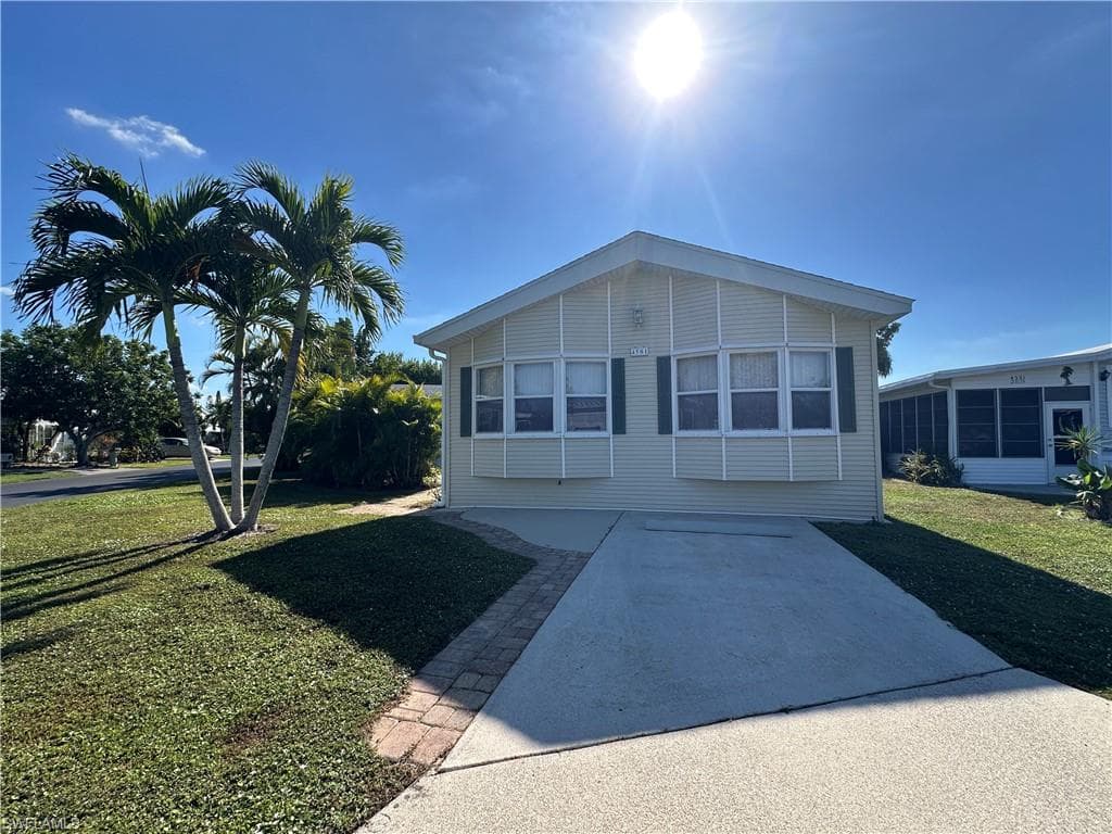 4501 Mayflower WAY E ESTERO, FL 33928