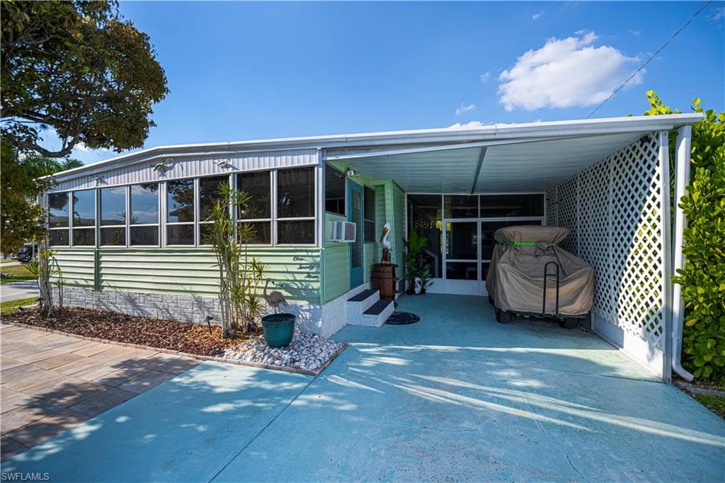 123 Conestoga TRL NORTH FORT MYERS, FL 33917