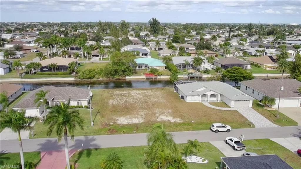 309 23rd TER CAPE CORAL, FL 33990